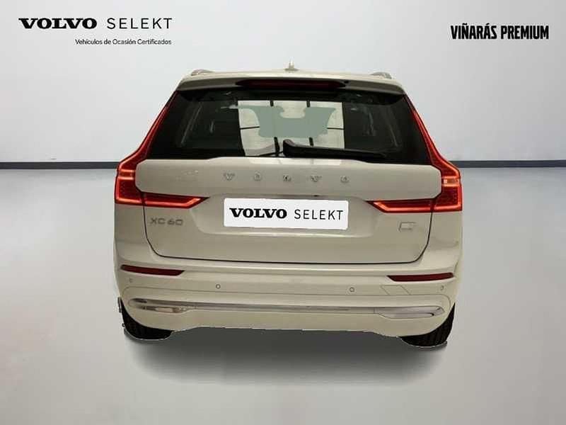 Usado Volvo XC60 Core 350 CV (257 kW) 2025 Blanco SUV