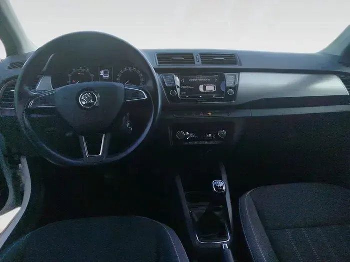 Usado Skoda Fabia Style 95 CV (69 kW) 2019 Blanco Utilitario