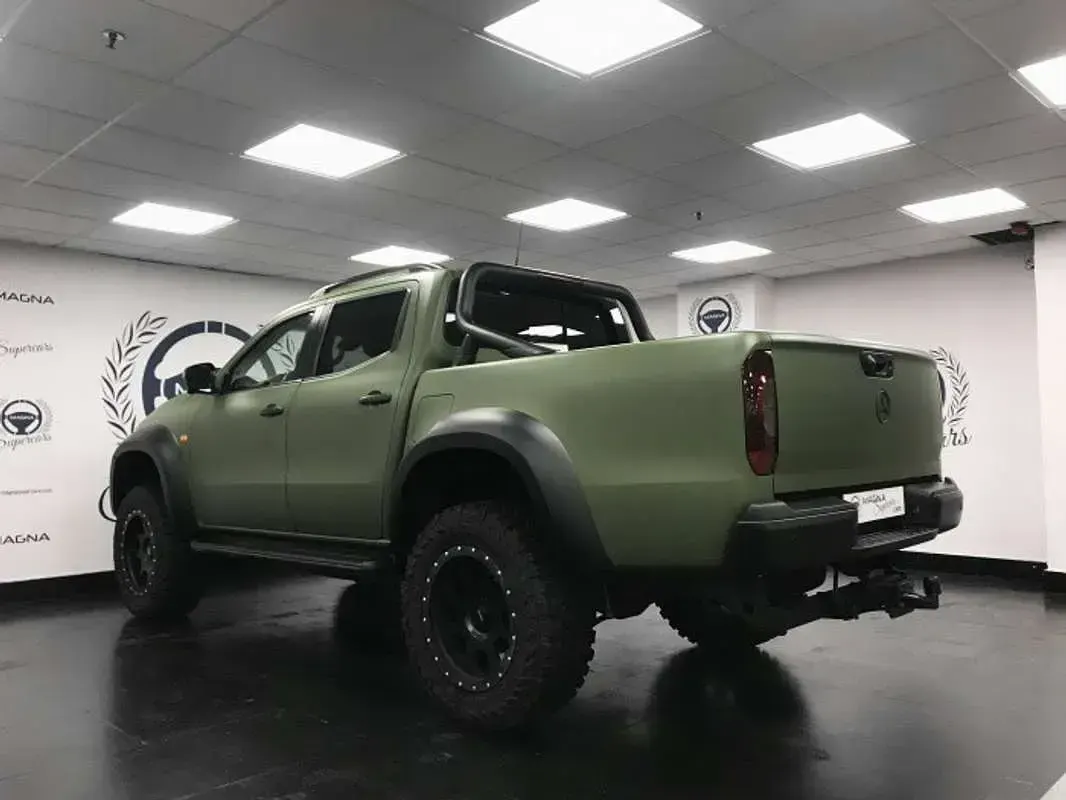 Usado Mercedes X250 190 CV (139 kW) 2018 Verde Pickup/Camioneta