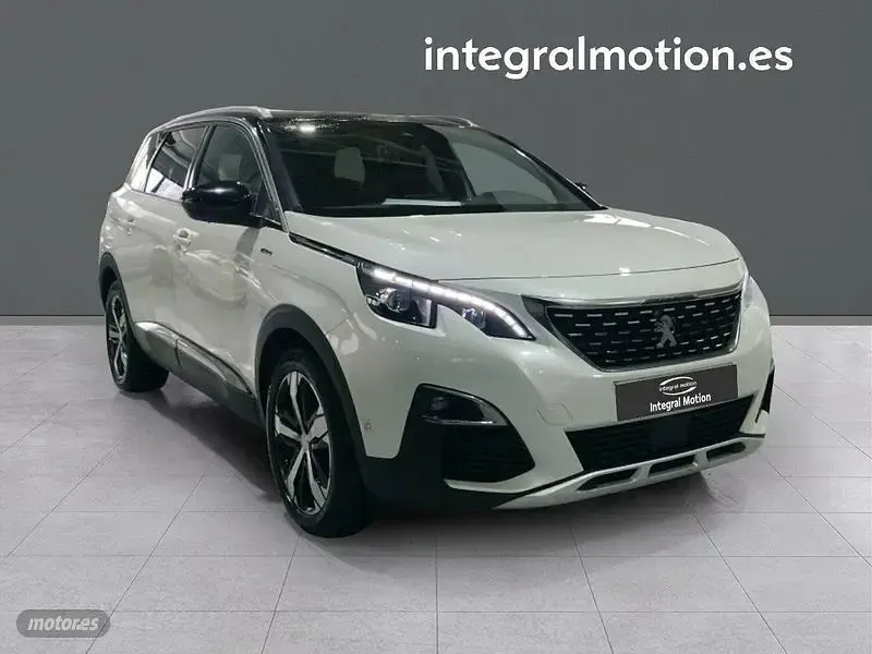 Usado Peugeot 5008 GT-line 130 CV (95 kW) 2019 Blanco Monovolumen