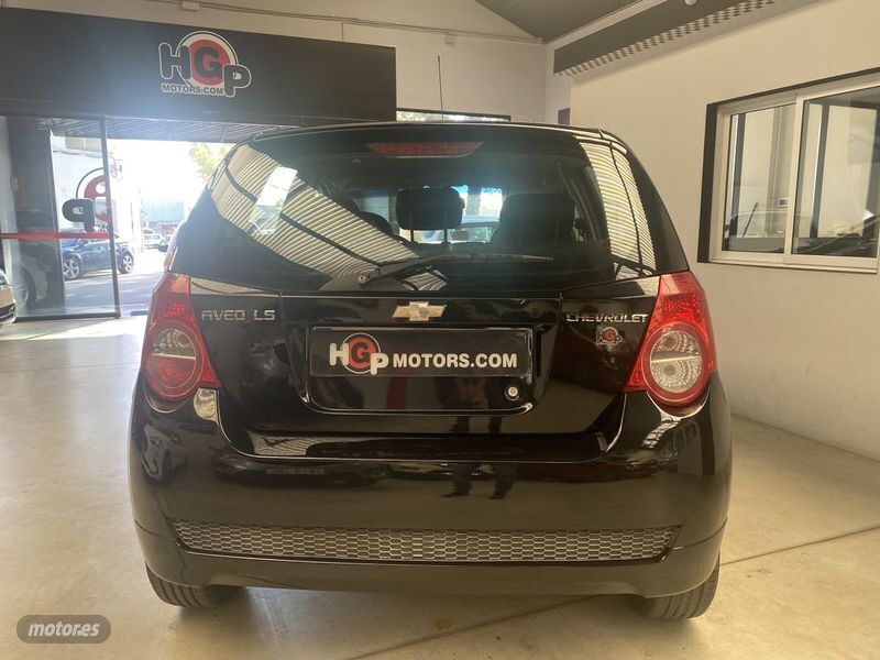 Usado Chevrolet Aveo LS 84 CV (61 kW) 2012 Negro Berlina