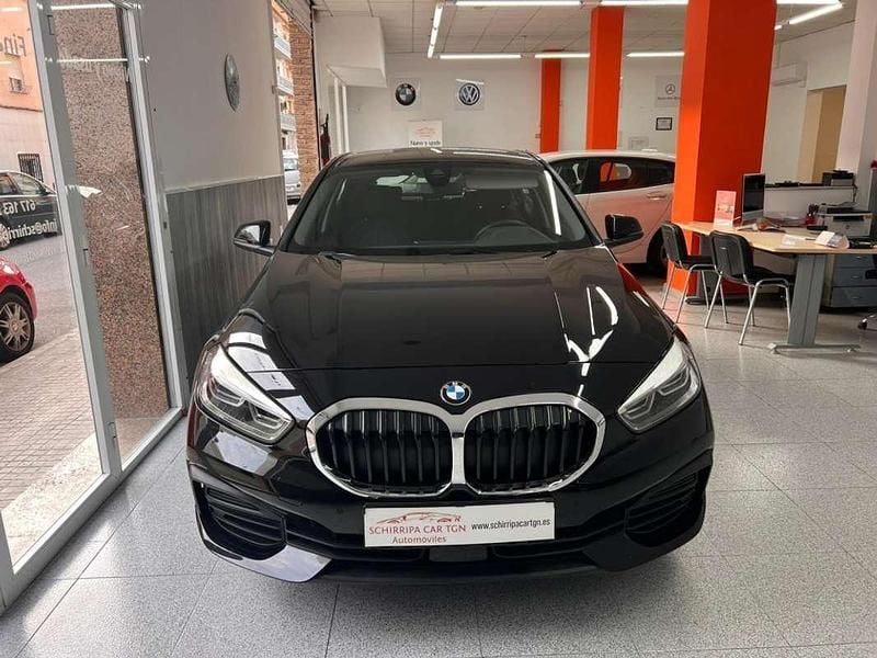 Usado BMW 118 136 CV (100 kW) 2022 Negro Utilitario