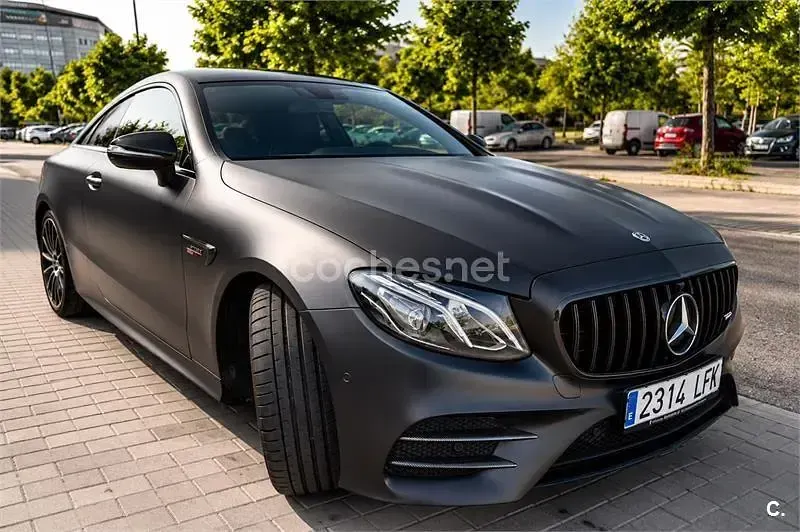 Usado Mercedes E300 245 CV (180 kW) 2019 Negro Coupe