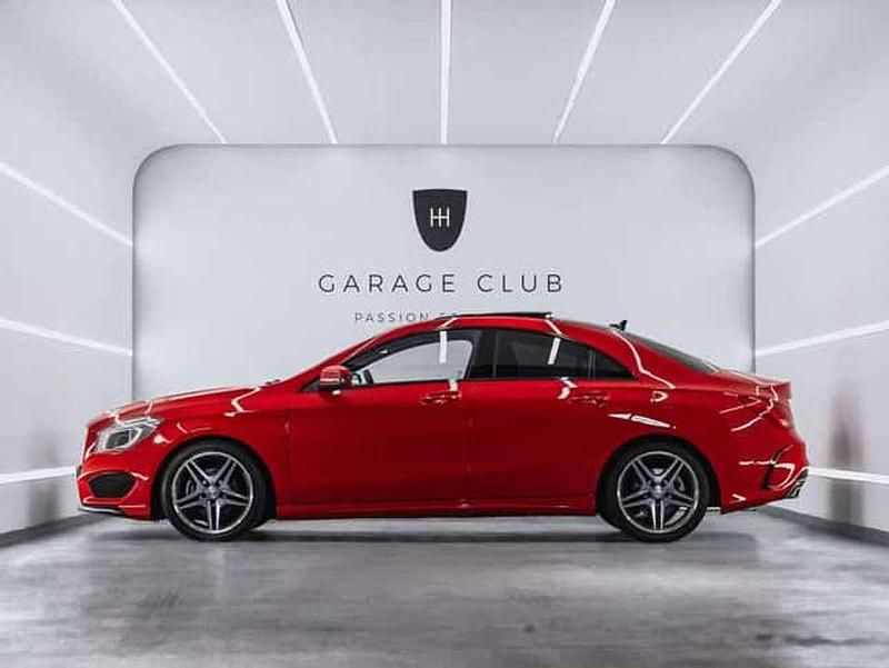 Usado Mercedes CLA180 AMG line 122 CV (89 kW) 2015 Rojo Berlina