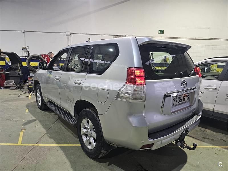 Usado Toyota Land Cruiser 173 CV (127 kW) 2010 Gris / plata SUV