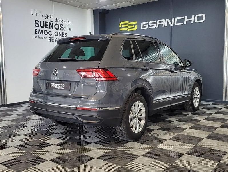 Usado VW Tiguan Life 245 CV (180 kW) 2021 Gris / plata SUV