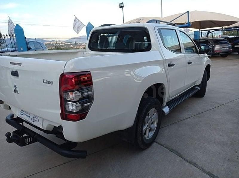Usado Mitsubishi L200 150 CV (110 kW) 2020 Blanco Pickup/Camioneta