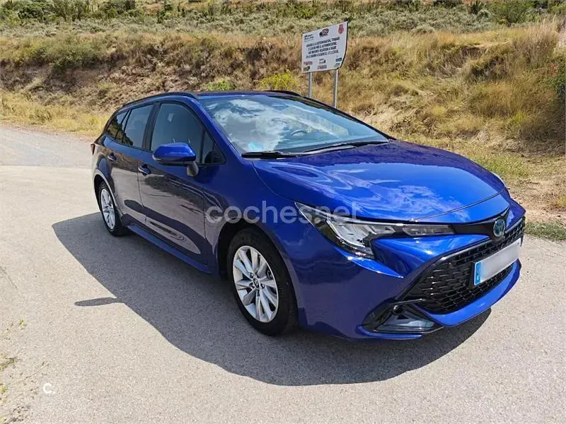 Usado Toyota Corolla Active 140 CV (102 kW) 2024 Azul Familiar