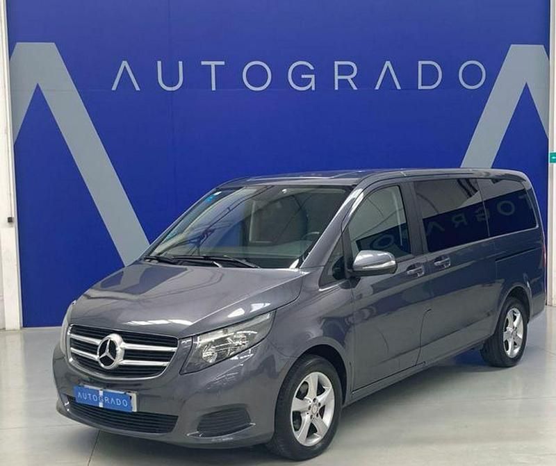 Gris Usado 2016 Mercedes V220 Avantgarde Monovolumen | 27.499 € - Imagen 1/4