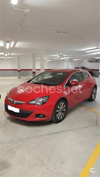 Rojo Usado 2015 Opel Astra GTC Sportive Berlina | 12.900 € (Caro) - Imagen 1/4