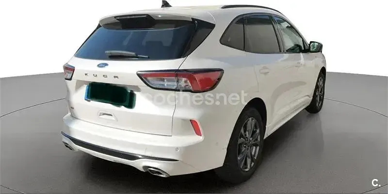 Usado Ford Kuga ST-Line X 190 CV (139 kW) 2022 Blanco SUV