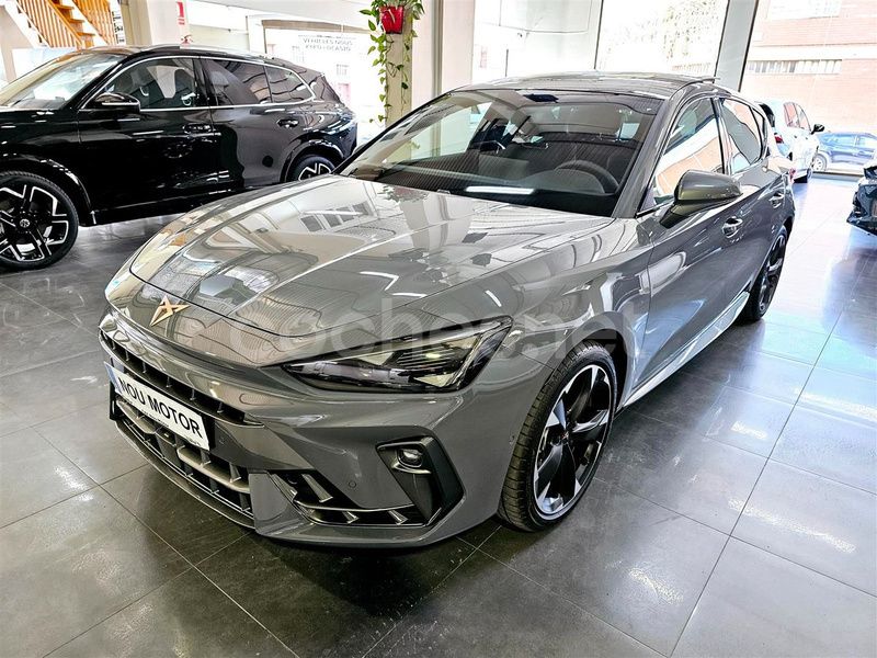 Gris / plata Nuevo 2025 Cupra Leon Berlina | 36.900 € - Imagen 1/4