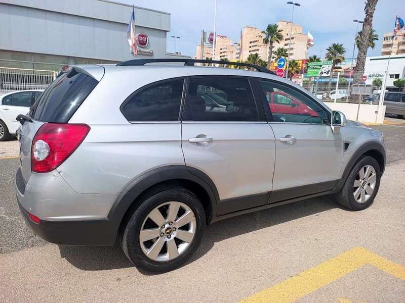 Usado Chevrolet Captiva 230 CV (169 kW) 2009 Plateado SUV