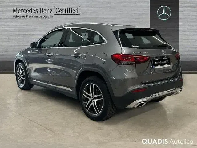 Usado Mercedes GLA250 Progressive 218 CV (160 kW) 2022 Gris montaña SUV