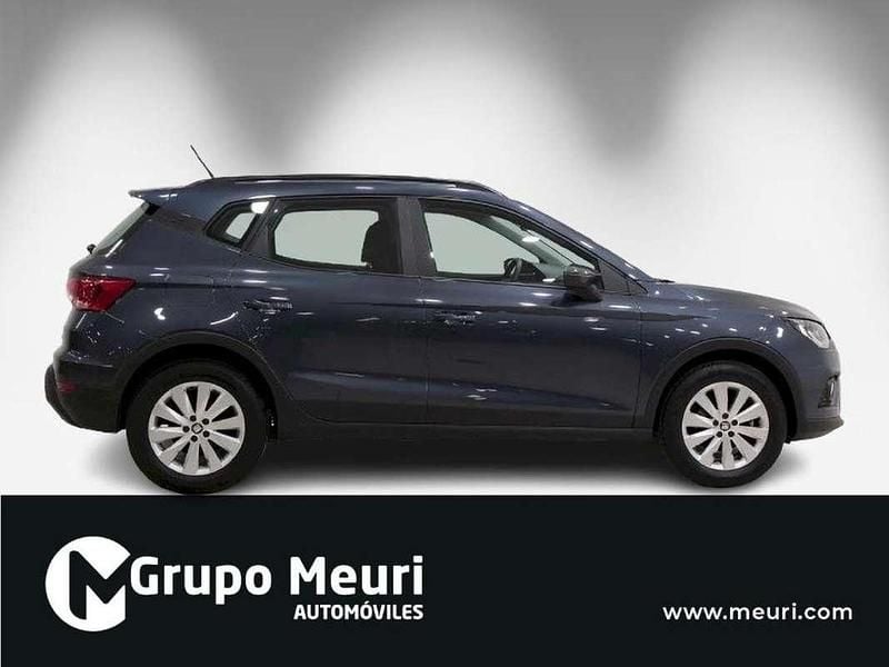 Usado Seat Arona Style 90 HP (66 kW) 2021 Cinzento SUV
