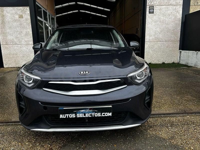 Usado Kia Stonic 115 CV (84 kW) 2018 Gris / plata SUV