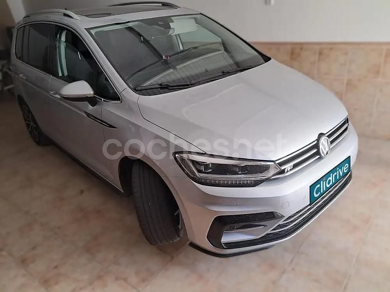 Usado VW Touran Sportline 190 CV (139 kW) 2016 Gris / plata Monovolumen