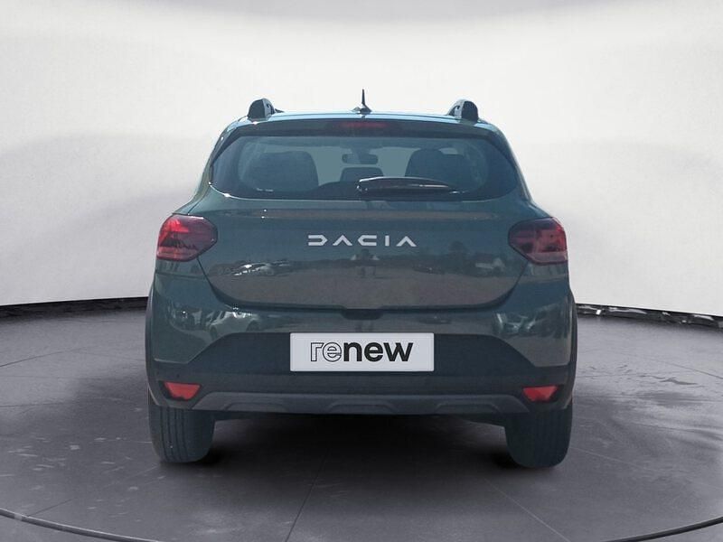 Używany Dacia Sandero Expression 111 KM (81 kW) 2023 Zielony Sedan/Limuzyna