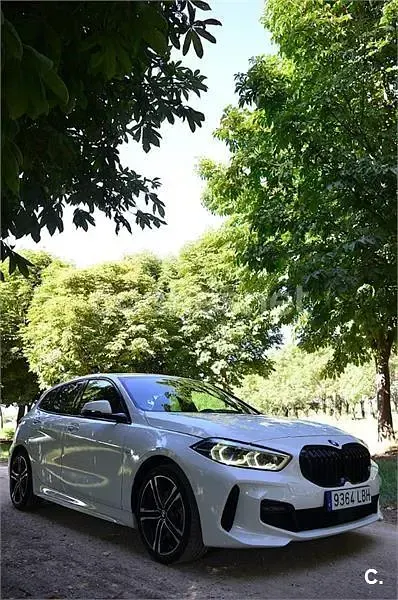 Usado BMW 118 150 CV (110 kW) 2021 Blanco Berlina