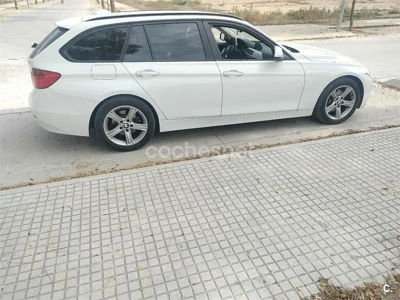 Usado BMW 320 Comfort Edition 184 CV (135 kW) 2013 Blanco Berlina