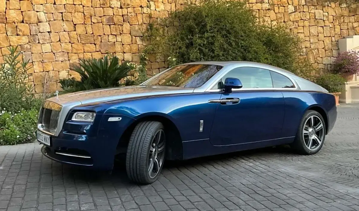 Usado Rolls Royce Wraith 632 CV (464 kW) 2014 Azul Coupe
