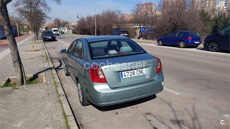 Usado Chevrolet Nubira SX 103 CV (75 kW) 2003 Verde Berlina