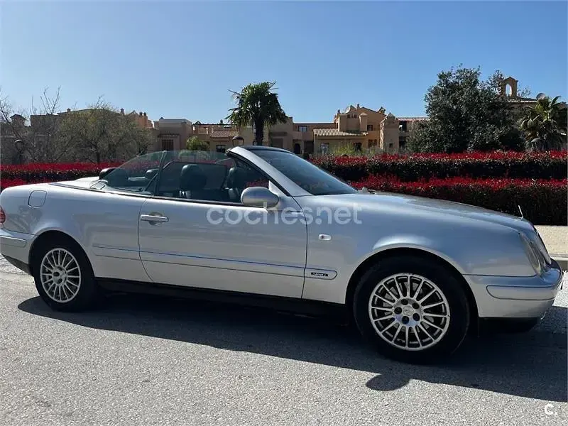 Usado Mercedes CLK320 218 CV (160 kW) 1999 Gris / plata Descapotable