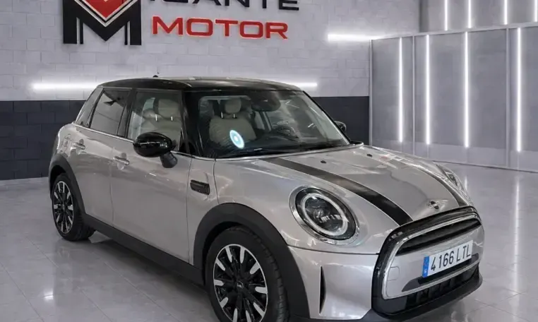 Usado Mini Cooper 136 CV (100 kW) 2019 Negro Utilitario