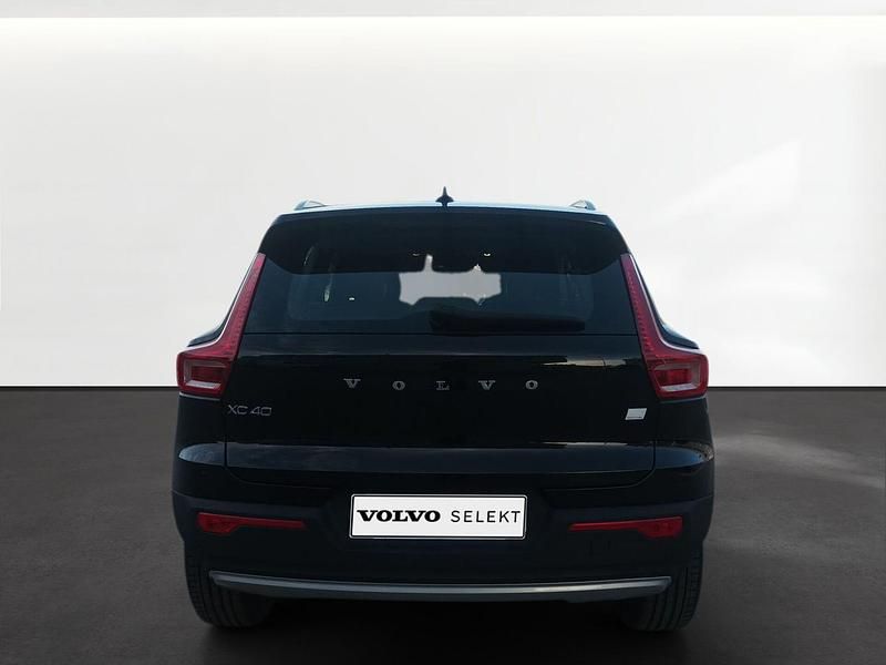 Usado Volvo XC40 Inscription 155 kW (211 CV) 2021 Negro SUV