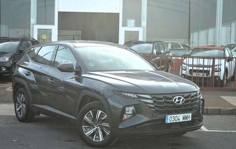 Usado Hyundai Tucson 150 CV (110 kW) 2024 Gris / plata SUV