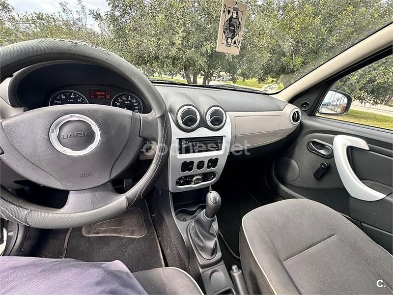 Usado Dacia Sandero 75 CV (55 kW) 2012 Negro Berlina