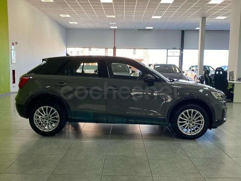 Usado Audi Q2 Design 116 CV (85 kW) 2019 Gris SUV