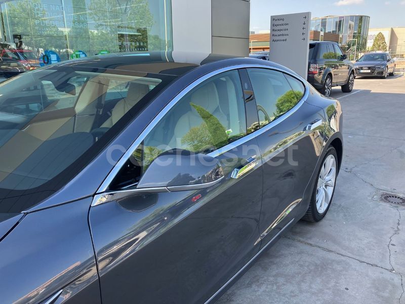 Usado Tesla Model S 450 kW (613 CV) 2017 Midnight silver metallic paint Utilitario