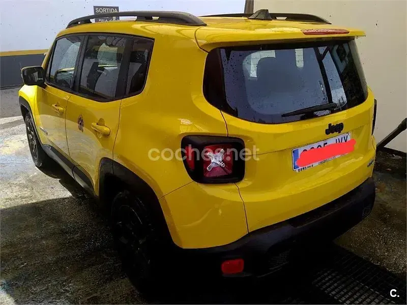 Usado Jeep Renegade Longitude 120 CV (88 kW) 2016 Amarillo SUV