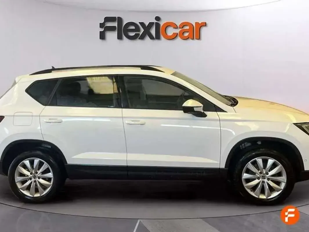 Usado Seat Ateca Style 150 CV (110 kW) 2023 Blanco SUV