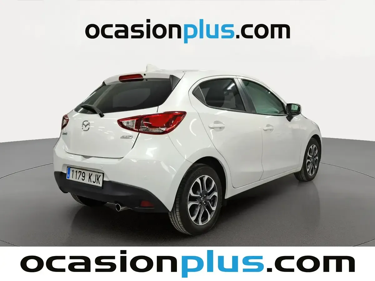 Usado Mazda 2 Luxury 105 CV (77 kW) 2018 Blanco Berlina