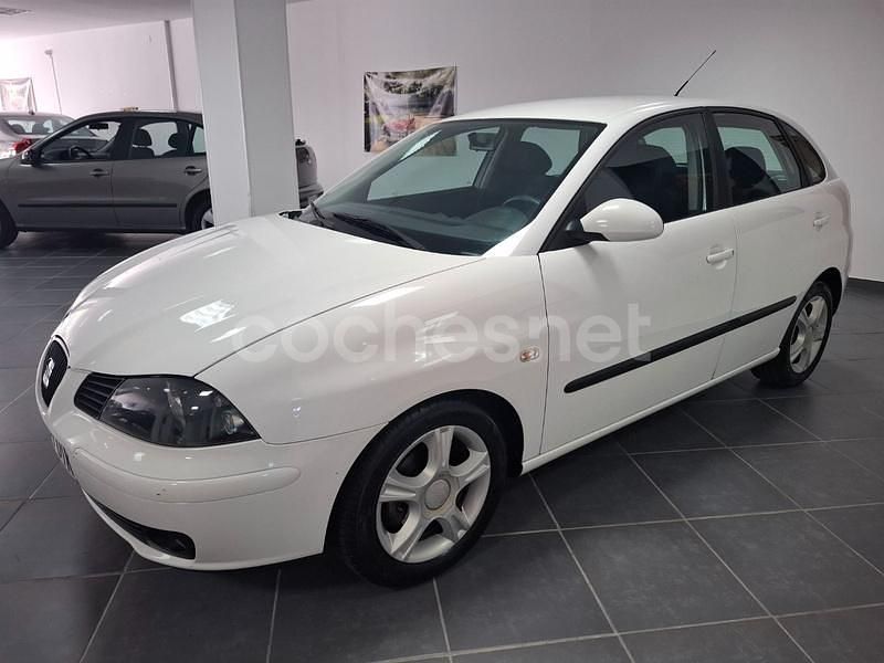 Blanco Usado 2005 Seat Ibiza Sport Berlina | 3990 € (Un poco caro) - Imagen 1/4