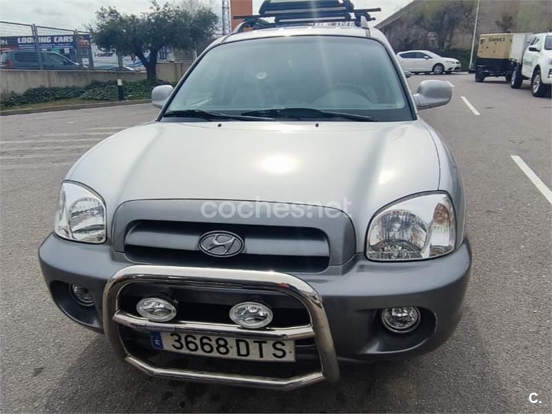 Usado Hyundai Santa Fe Style 125 CV (91 kW) 2005 Gris / plata SUV
