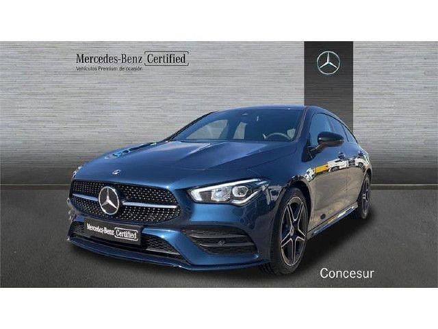 Usado Mercedes CLA250e Shooting Brake AMG line 218 CV (160 kW) 2021 Azul denim Familiar