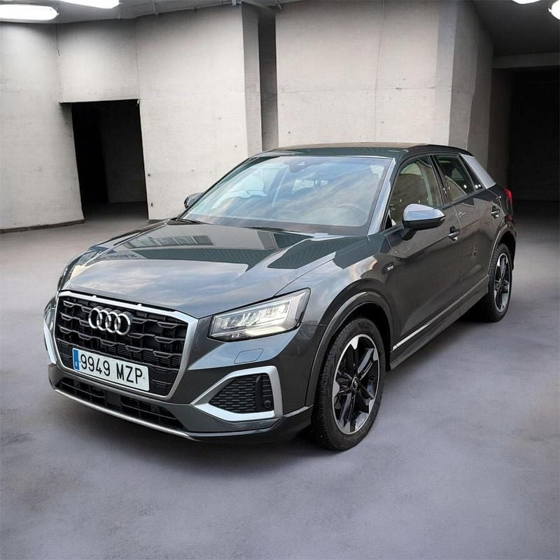 Usado Audi Q2 S-Line 116 HP (85 kW) 2025 Cinzento SUV