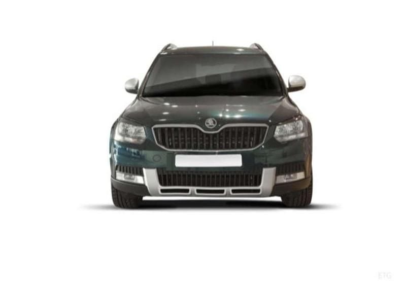 Usado Skoda Yeti Outdoor Elegance 110 CV (80 kW) 2014 Marrón SUV