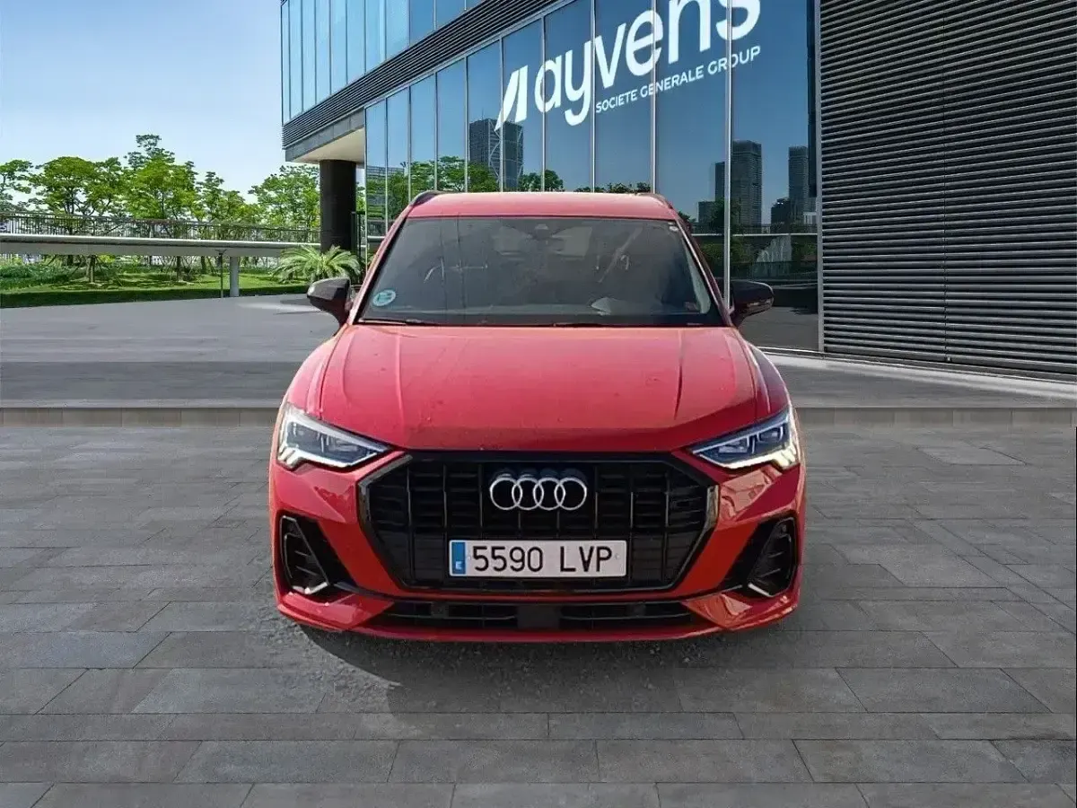 Usado Audi Q3 Ambiente 150 CV (110 kW) 2021 Rojo SUV