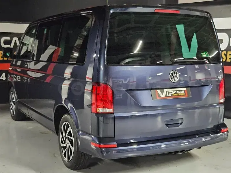 Usado VW Multivan 150 CV (110 kW) 2020 Azul Monovolumen