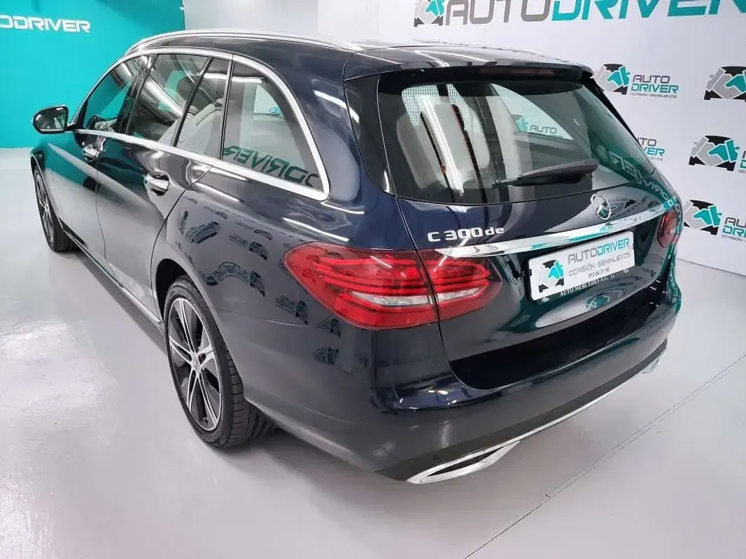 Usado Mercedes C300e 306 CV (225 kW) 2021 Azul Familiar