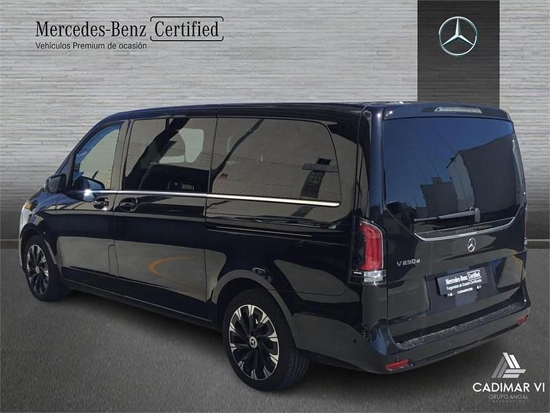 Usado Mercedes V250 Avantgarde 190 CV (139 kW) 2025 Negro Monovolumen