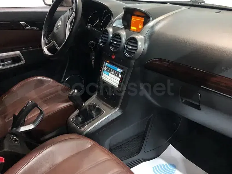 Usado Opel Antara Cosmo 150 CV (110 kW) 2007 Marrón SUV