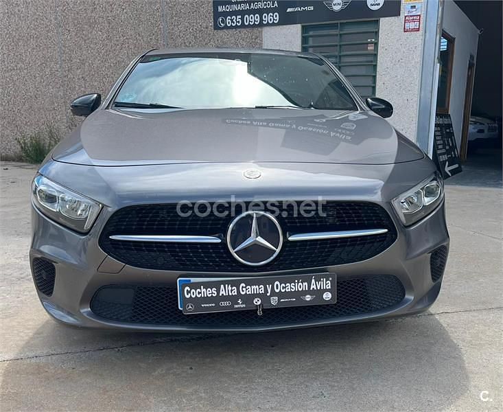 Usado Mercedes A200 150 CV (110 kW) 2020 Gris / plata Berlina