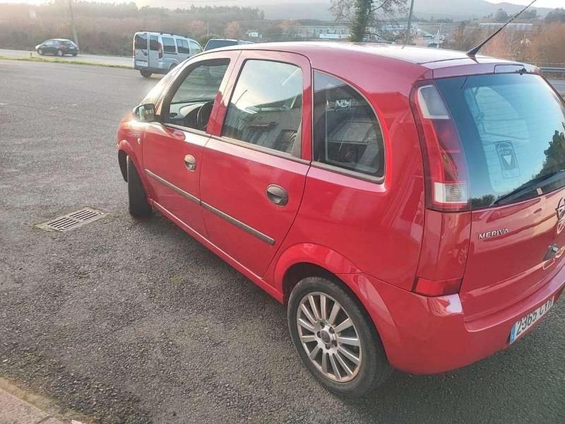 Usado Opel Meriva 99 CV (72 kW) 2004 Rojo Monovolumen