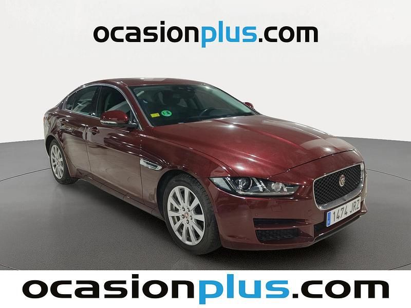 Usado Jaguar XE Pure 180 CV (132 kW) 2016 Rojo Berlina
