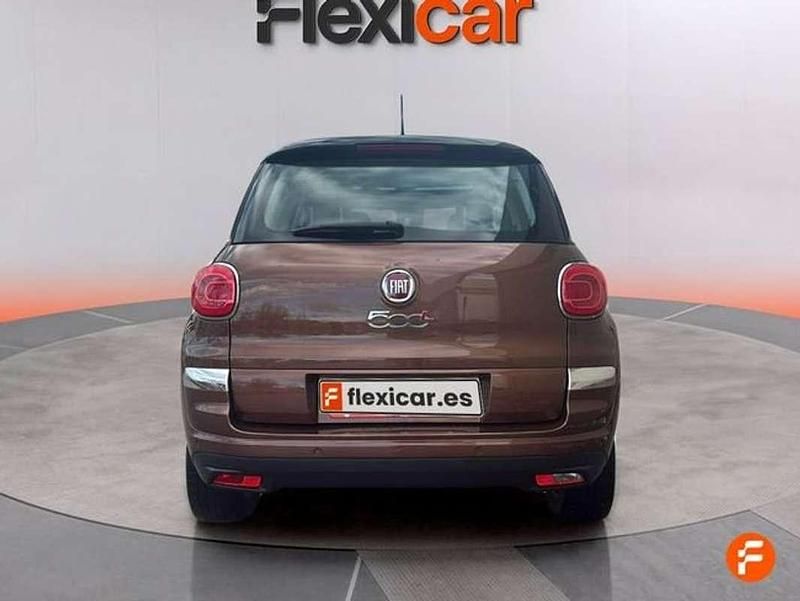 Usado Fiat 500L Lounge 120 CV (88 kW) 2017 Marrón Monovolumen